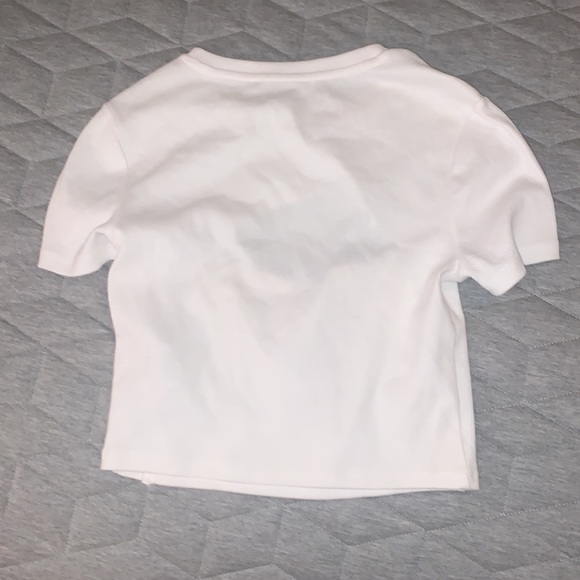 White crop top - Picture 3 of 3